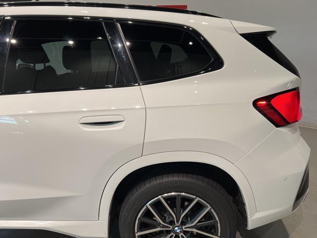Photo of 2024 Alpine White BMW X1