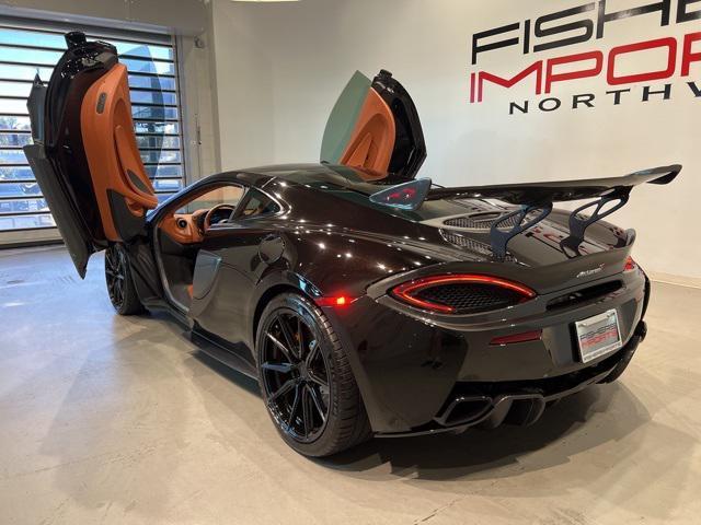 Photo of 2017 Onyx Black McLaren 570GT