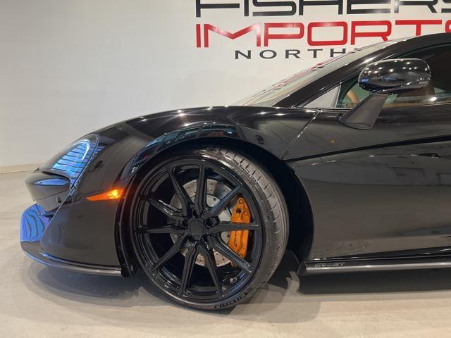 Photo of 2017 Onyx Black McLaren 570GT