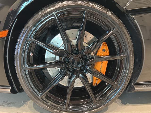 Photo of 2017 Onyx Black McLaren 570GT