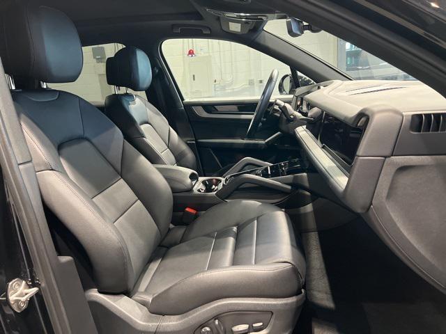 Photo of 2024 Black Porsche Cayenne