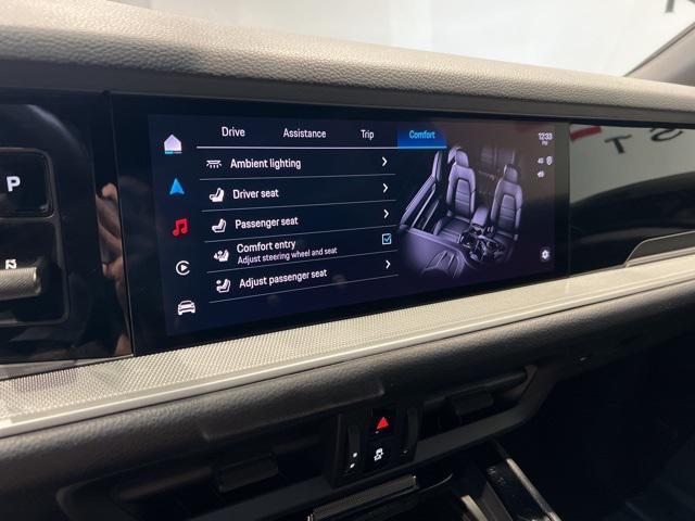 Photo of 2024 Black Porsche Cayenne