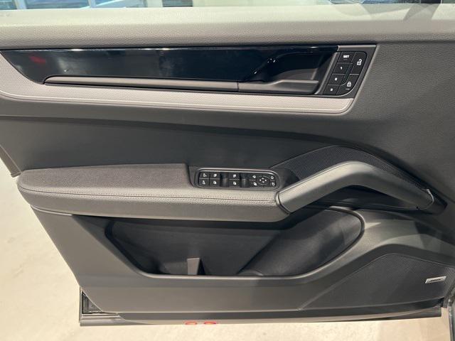 Photo of 2024 Black Porsche Cayenne