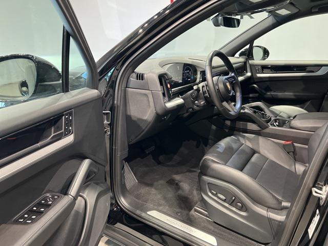 Photo of 2024 Black Porsche Cayenne