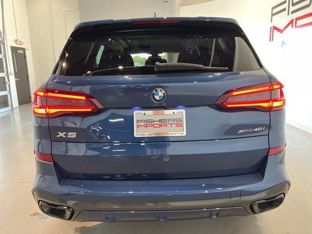Photo of 2022 Phytonic Blue Metallic BMW X5