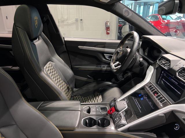 Photo of 2019 Gray Lamborghini Urus