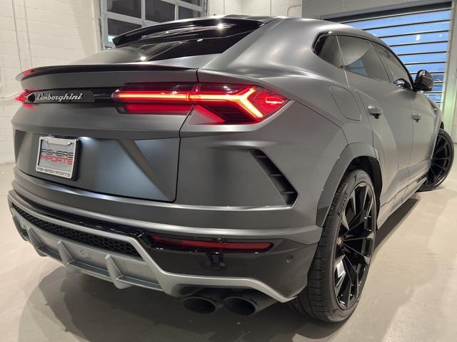 Photo of 2019 Gray Lamborghini Urus