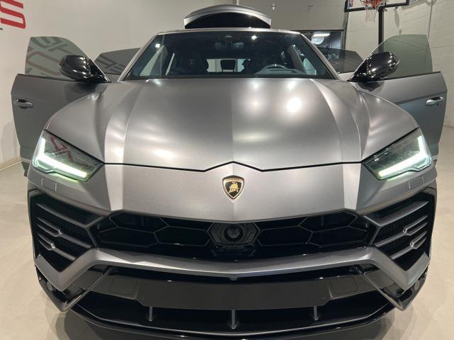 Photo of 2019 Gray Lamborghini Urus