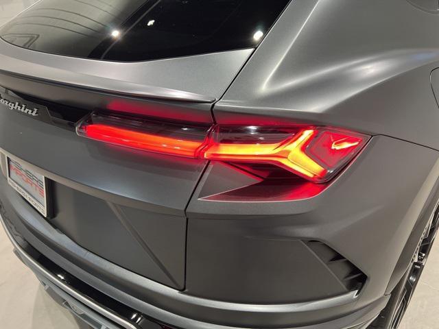 Photo of 2019 Gray Lamborghini Urus