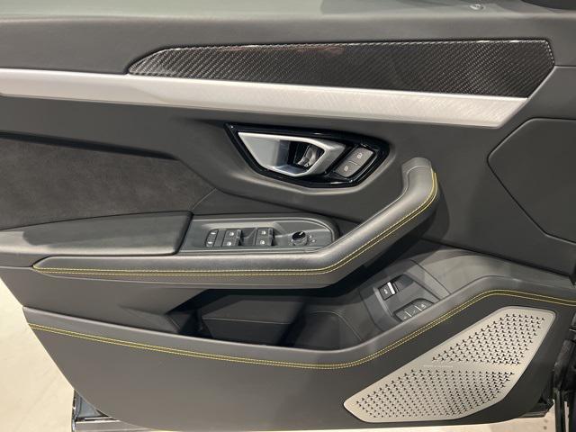 Photo of 2019 Gray Lamborghini Urus
