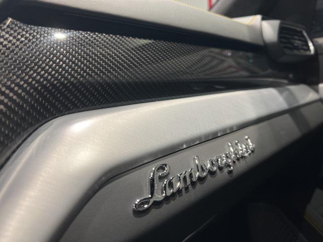 Photo of 2019 Gray Lamborghini Urus