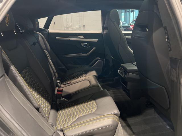 Photo of 2019 Gray Lamborghini Urus