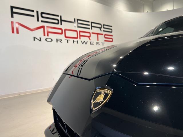 Photo of 2021 Black Lamborghini Urus
