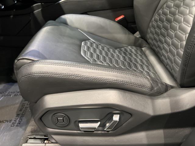 Photo of 2021 Black Lamborghini Urus