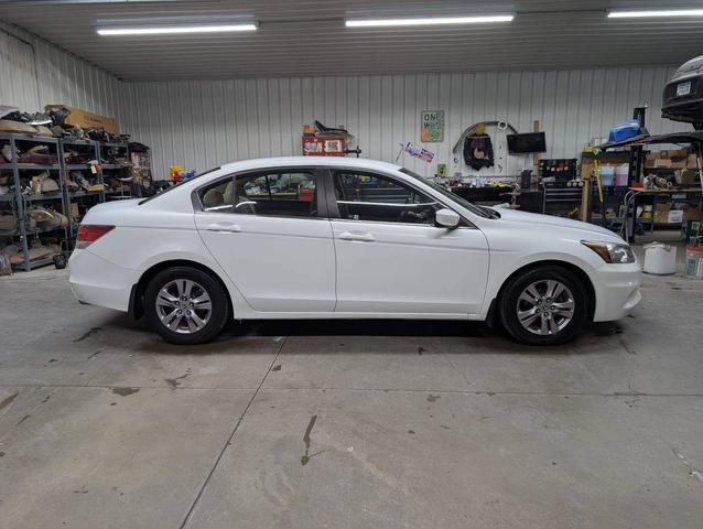 Photo of 2012 White Honda Accord