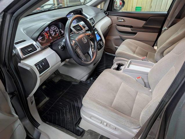 Photo of 2014 Gray Honda Odyssey
