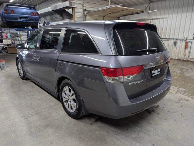 Photo of 2014 Gray Honda Odyssey