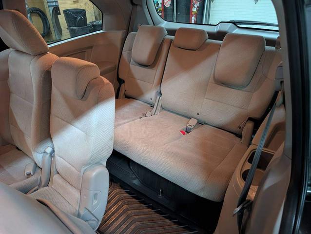 Photo of 2014 Gray Honda Odyssey