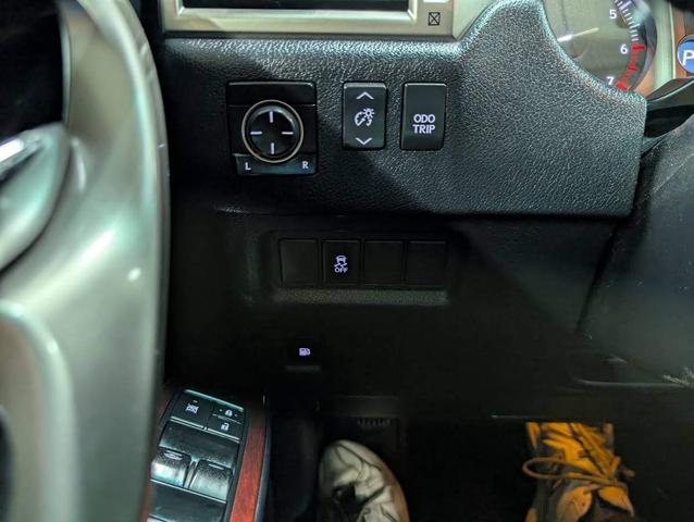 Photo of 2013 Silver Lexus GX 460