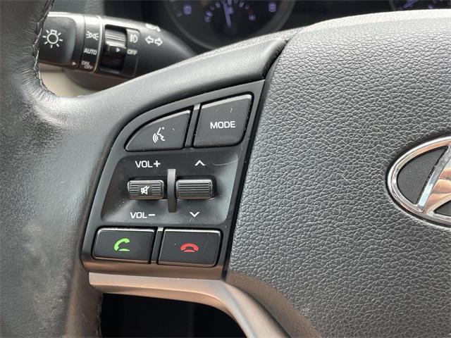 Photo of 2016 Ruby Wine Hyundai TUCSON