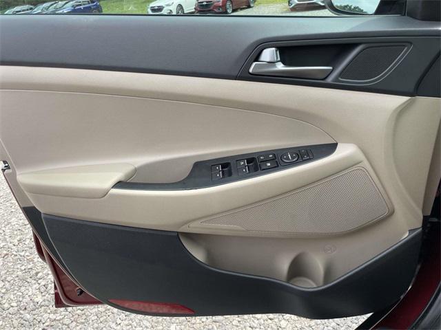 Photo of 2016 Ruby Wine Hyundai TUCSON