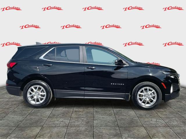 Photo of 2022 Mosaic Black Metallic Chevrolet Equinox