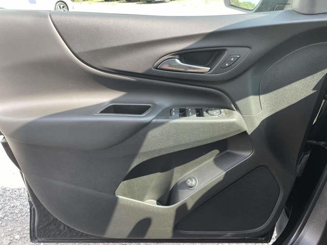 Photo of 2022 Mosaic Black Metallic Chevrolet Equinox