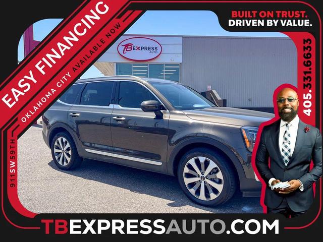 Photo of 2020 Green Kia Telluride