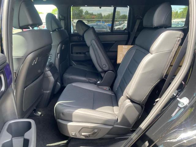 Photo of 2025 Phantom Black Hyundai SANTA FE HEV