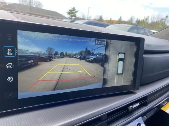 Photo of 2025 White Hyundai SANTA FE