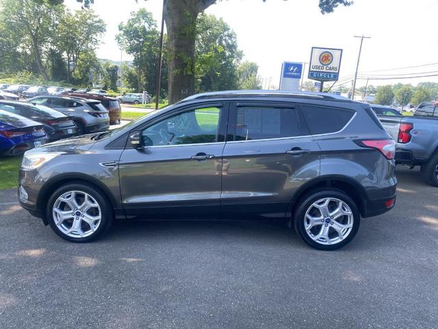 Photo of 2018 Magnetic Metallic Ford Escape
