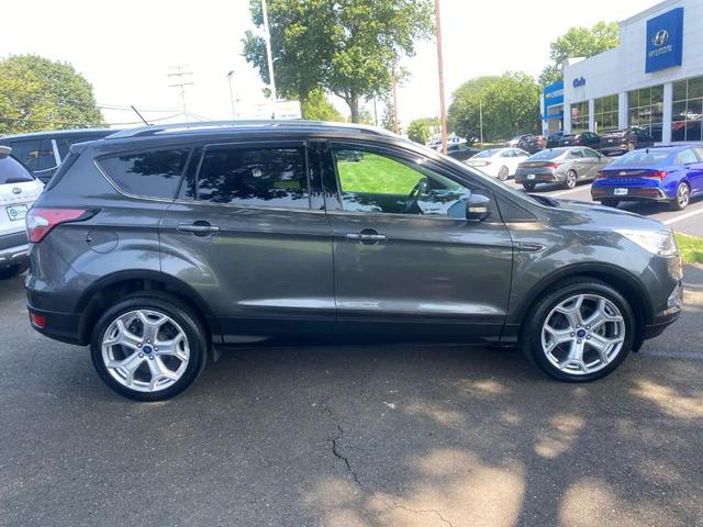 Photo of 2018 Magnetic Metallic Ford Escape