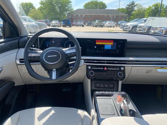 Photo of 2025 Ash Black Hyundai TUCSON Plug-In Hybrid