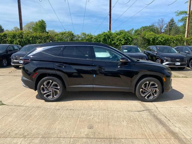 Photo of 2025 Ash Black Hyundai TUCSON Plug-In Hybrid