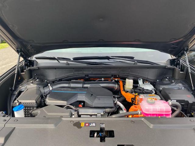 Photo of 2025 Phantom Black Hyundai SANTA FE HEV