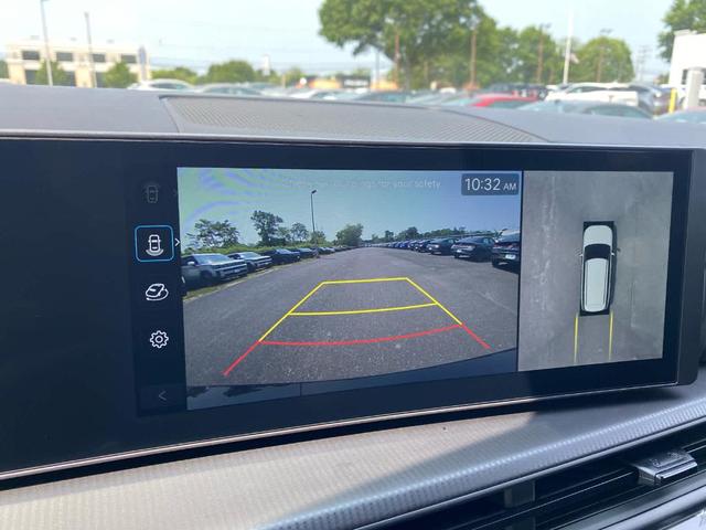 Photo of 2025 Phantom Black Hyundai SANTA FE