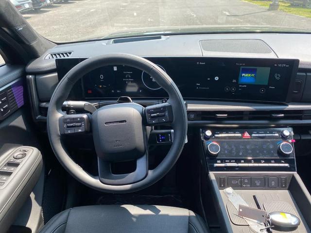 Photo of 2025 Phantom Black Hyundai SANTA FE