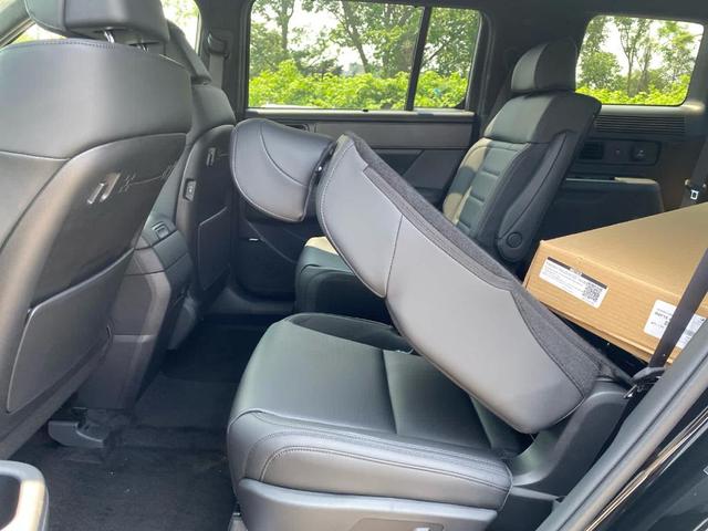 Photo of 2025 Phantom Black Hyundai SANTA FE