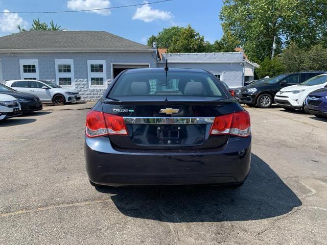 Photo of 2014 Blue Chevrolet Cruze