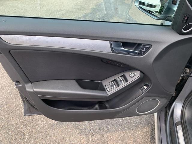 Photo of 2016 Gray Audi allroad