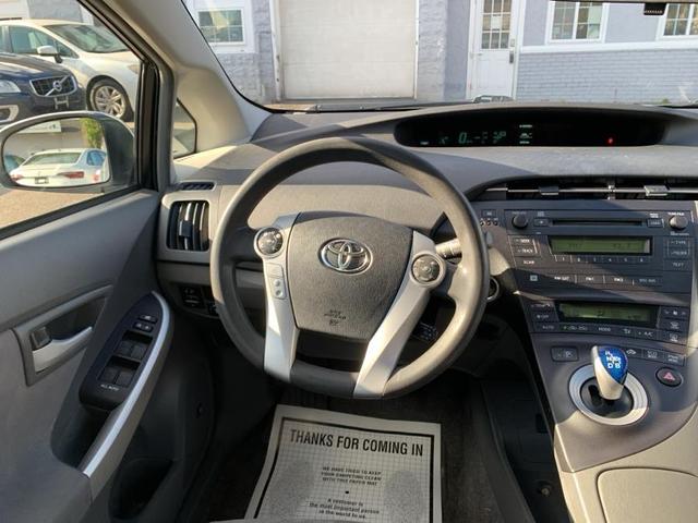 Photo of 2010 Winter Gray Metallic Toyota Prius