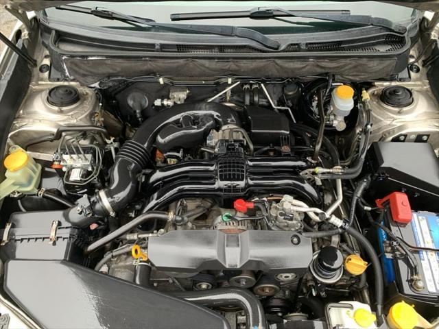 Photo of 2014 GOLD Subaru Legacy