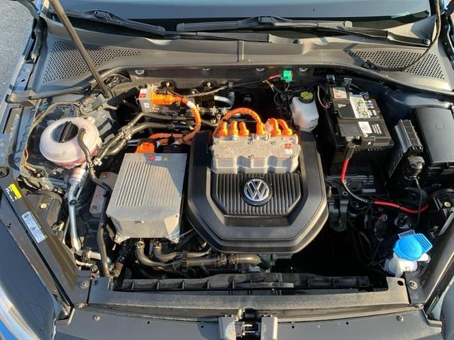 Photo of 2015 Blue Volkswagen e-Golf