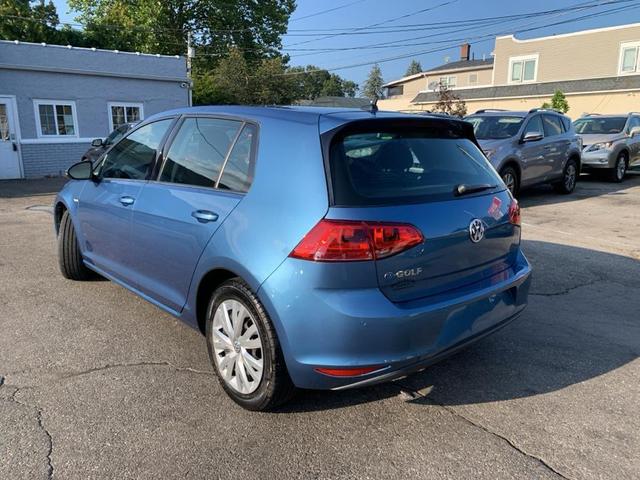Photo of 2015 Blue Volkswagen e-Golf