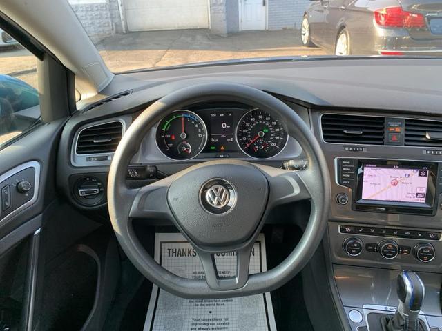 Photo of 2015 Blue Volkswagen e-Golf
