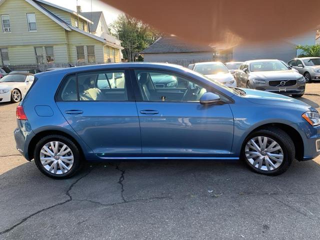 Photo of 2015 Blue Volkswagen e-Golf