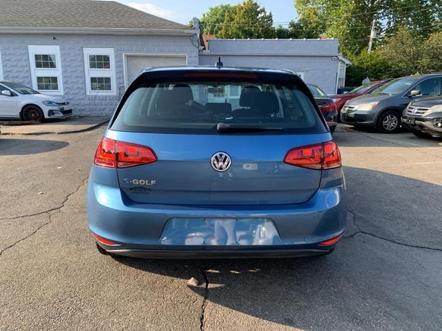 Photo of 2015 Blue Volkswagen e-Golf