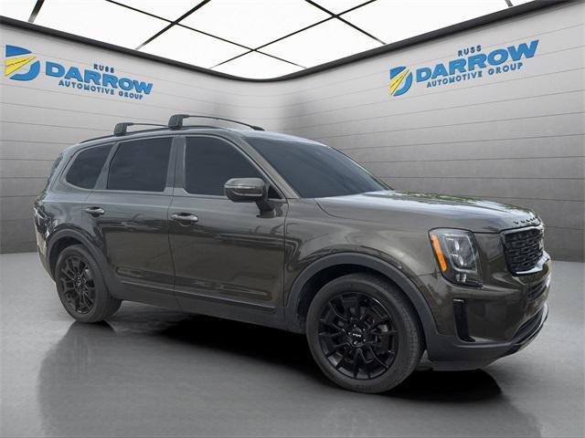 Photo of 2022 Dark Moss Kia Telluride