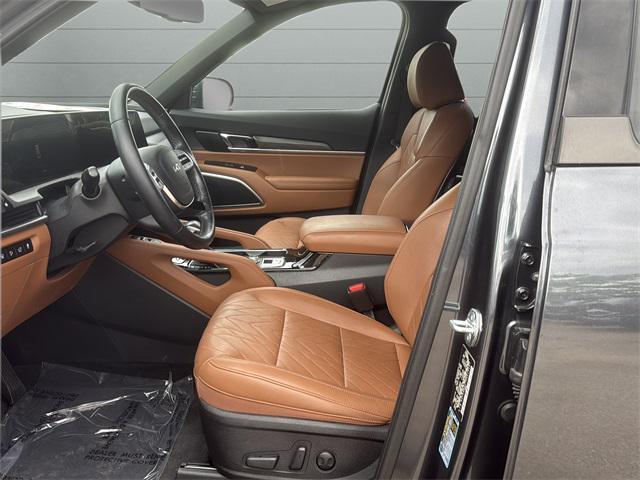Photo of 2024 Gravity Gray Kia Telluride