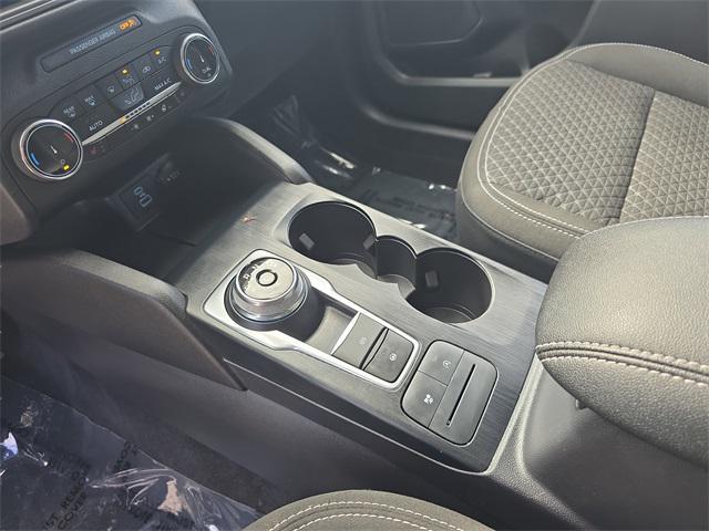 Photo of 2023 Oxford White Ford Escape